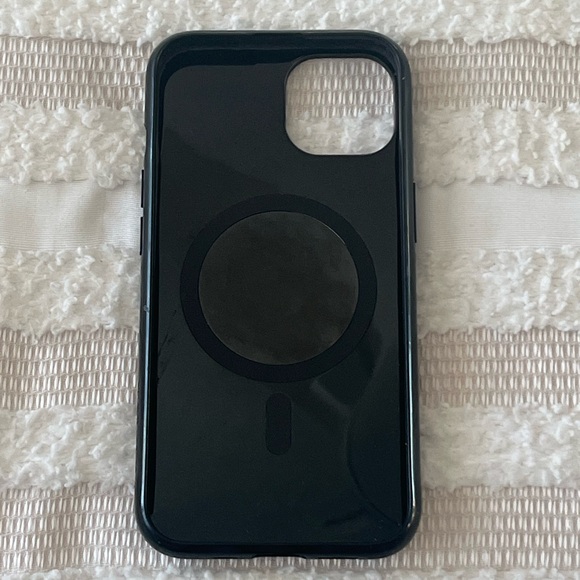 VELVET CAVIAR Black Leopard Cheetah Print iPhone 13 Case - Picture 6 of 6